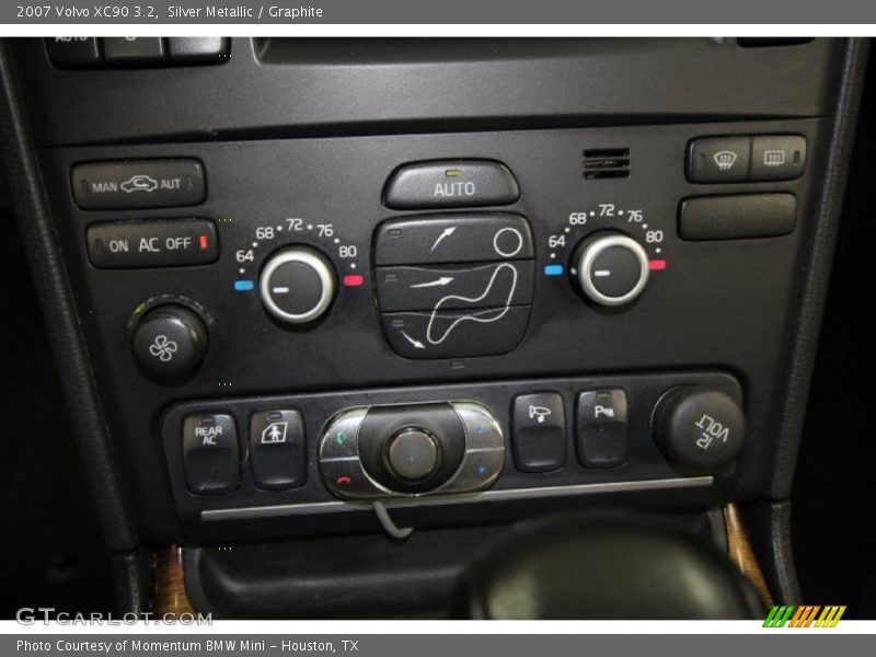 Silver Metallic / Graphite 2007 Volvo XC90 3.2
