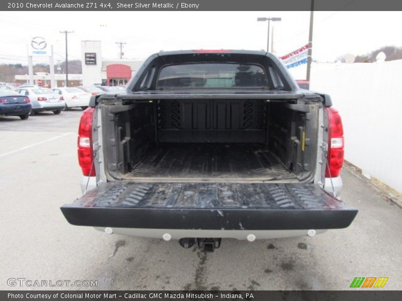 Sheer Silver Metallic / Ebony 2010 Chevrolet Avalanche Z71 4x4