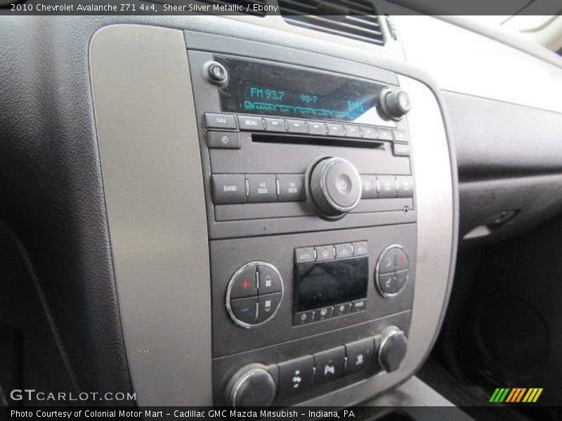 Sheer Silver Metallic / Ebony 2010 Chevrolet Avalanche Z71 4x4