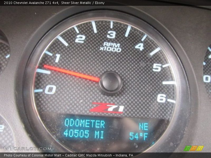 Sheer Silver Metallic / Ebony 2010 Chevrolet Avalanche Z71 4x4