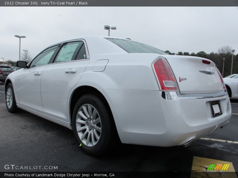 Ivory Tri-Coat Pearl / Black 2012 Chrysler 300