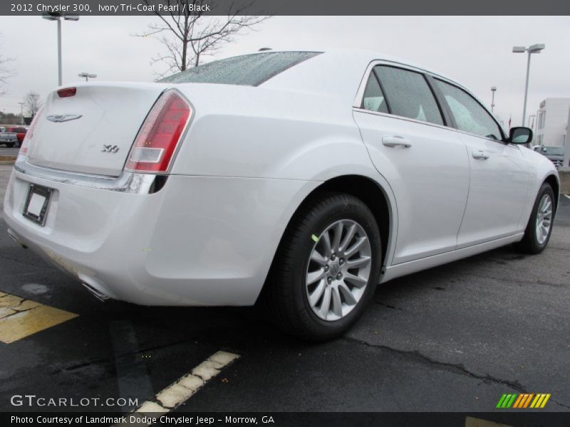 Ivory Tri-Coat Pearl / Black 2012 Chrysler 300
