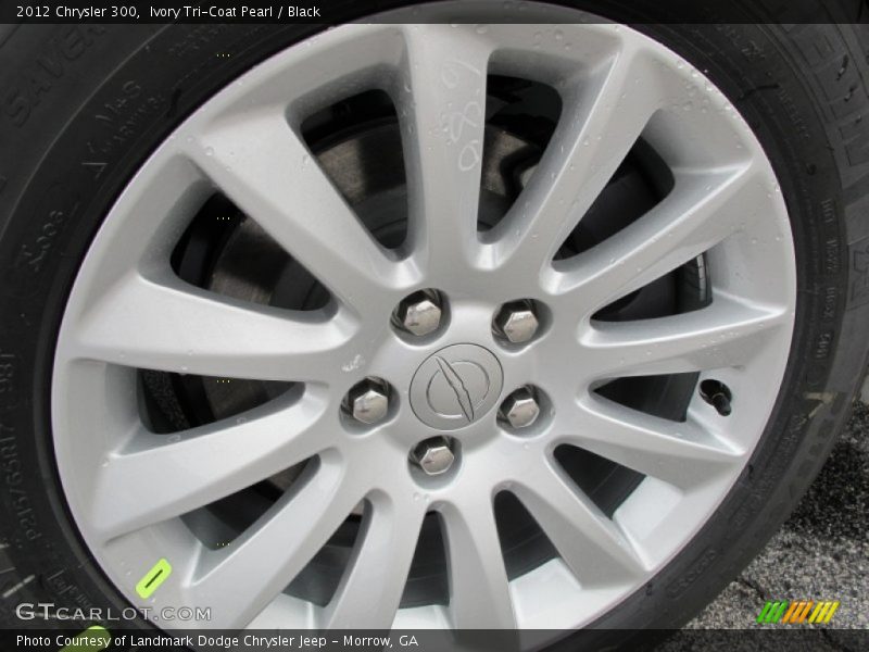 Ivory Tri-Coat Pearl / Black 2012 Chrysler 300