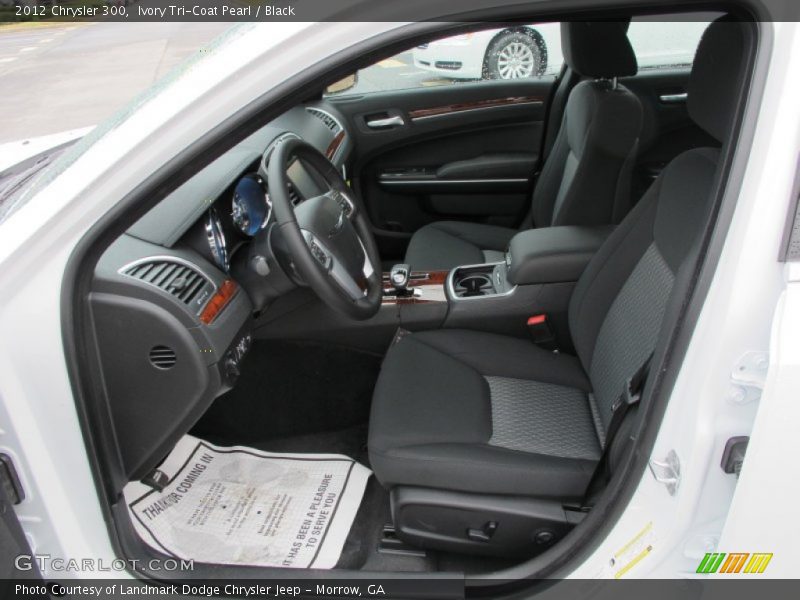 Ivory Tri-Coat Pearl / Black 2012 Chrysler 300