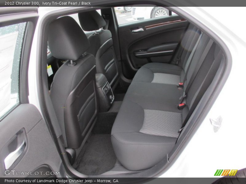 Ivory Tri-Coat Pearl / Black 2012 Chrysler 300