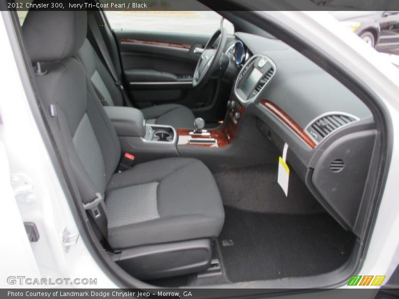 Ivory Tri-Coat Pearl / Black 2012 Chrysler 300