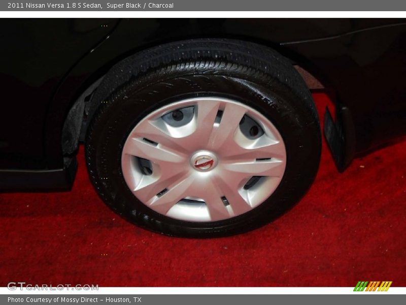 Super Black / Charcoal 2011 Nissan Versa 1.8 S Sedan