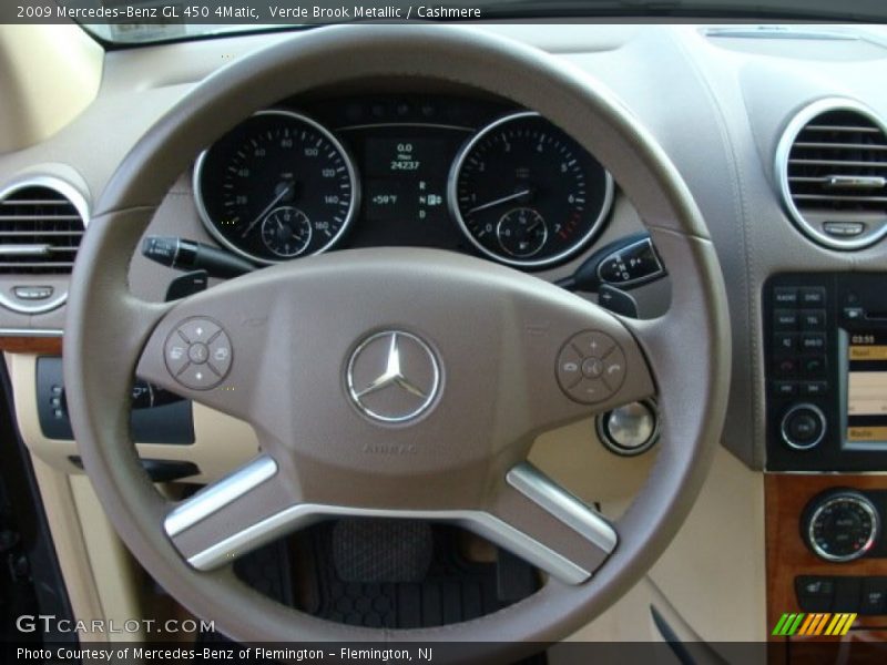  2009 GL 450 4Matic Steering Wheel