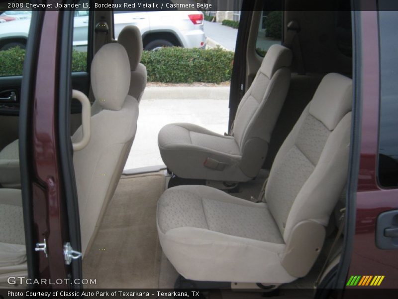 Bordeaux Red Metallic / Cashmere Beige 2008 Chevrolet Uplander LS