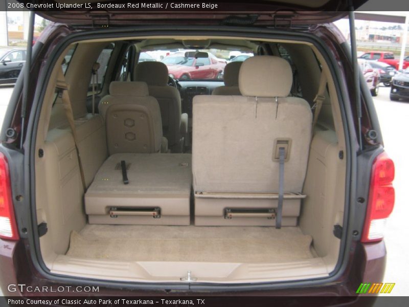 Bordeaux Red Metallic / Cashmere Beige 2008 Chevrolet Uplander LS