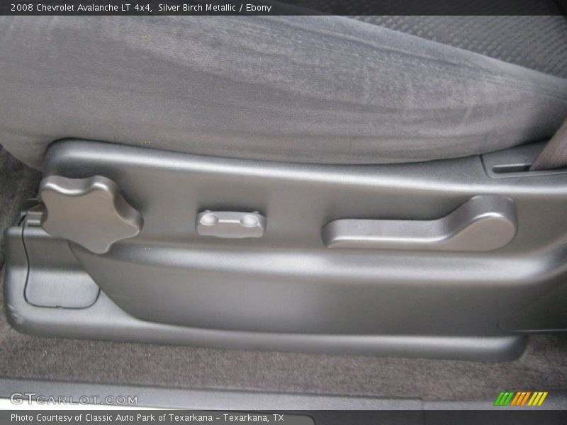 Silver Birch Metallic / Ebony 2008 Chevrolet Avalanche LT 4x4