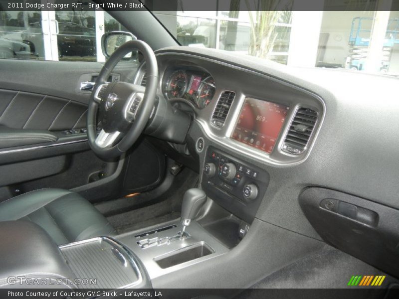 Bright White / Black 2011 Dodge Charger R/T