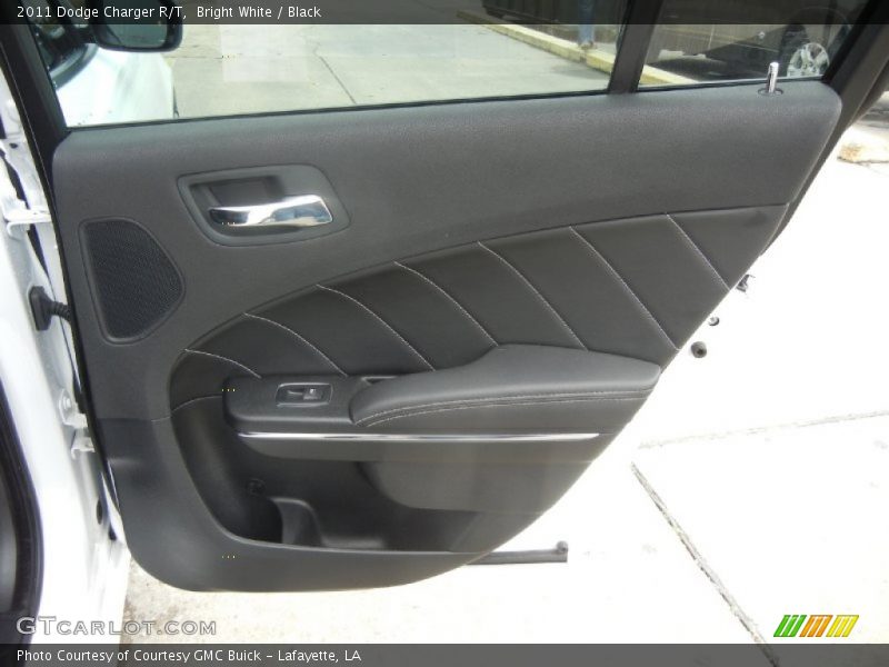 Bright White / Black 2011 Dodge Charger R/T