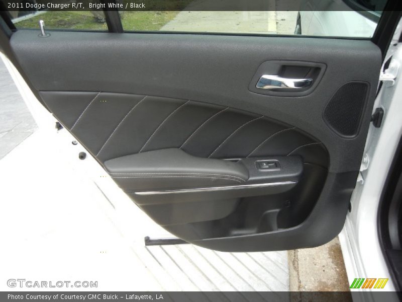 Bright White / Black 2011 Dodge Charger R/T