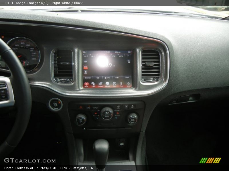 Bright White / Black 2011 Dodge Charger R/T