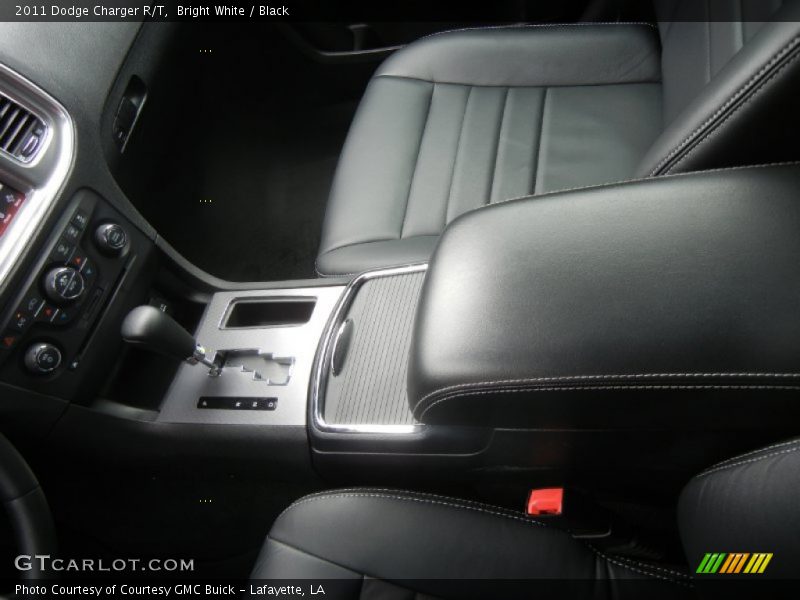 Bright White / Black 2011 Dodge Charger R/T