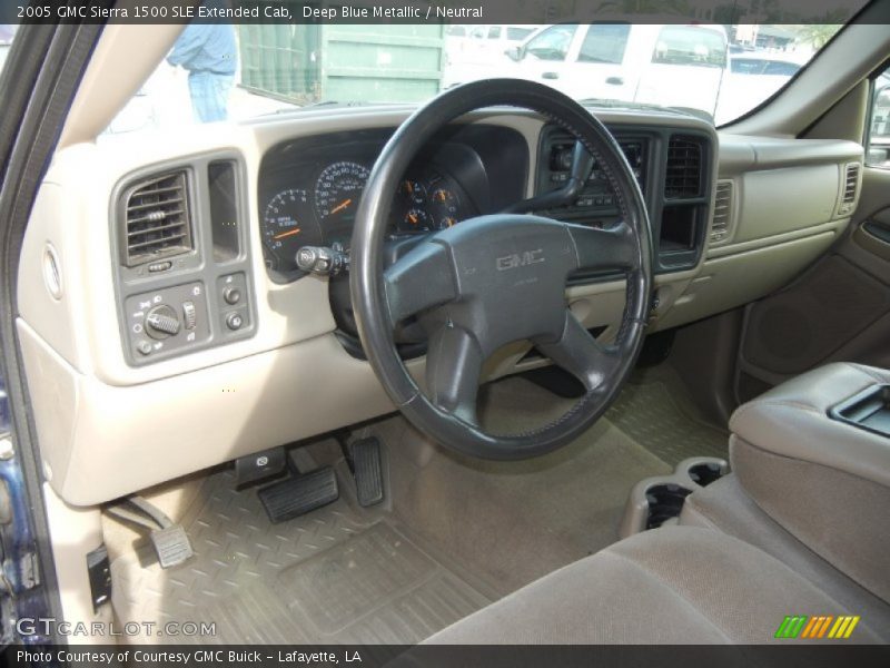 Deep Blue Metallic / Neutral 2005 GMC Sierra 1500 SLE Extended Cab