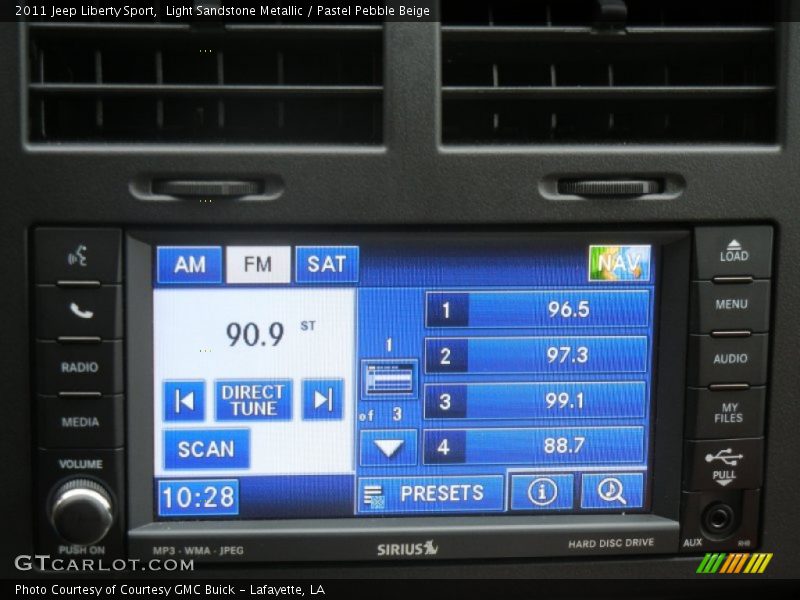 Light Sandstone Metallic / Pastel Pebble Beige 2011 Jeep Liberty Sport