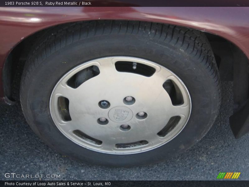 Ruby Red Metallic / Black 1983 Porsche 928 S