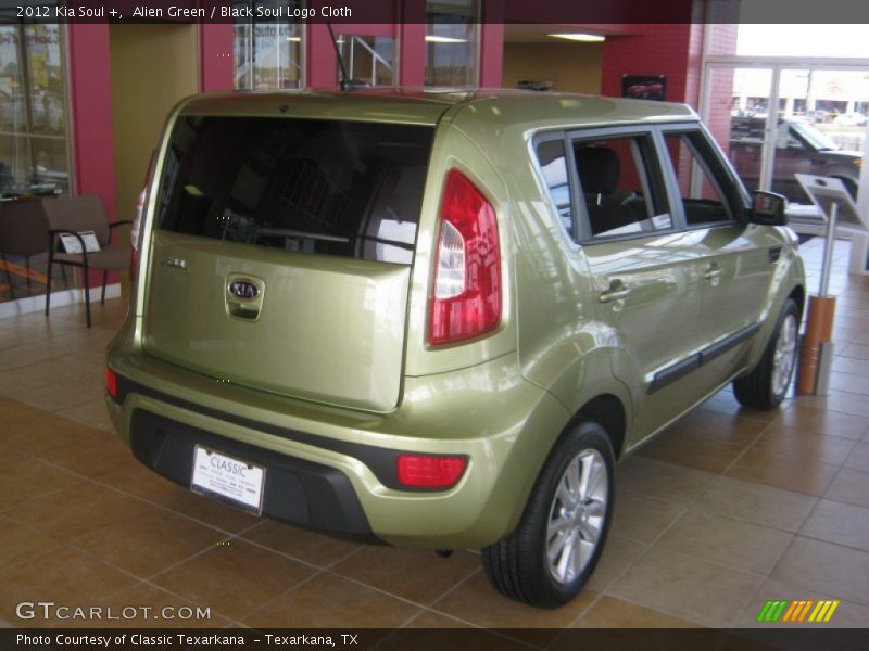 Alien Green / Black Soul Logo Cloth 2012 Kia Soul +