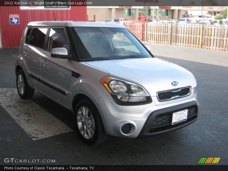 Bright Silver / Black Soul Logo Cloth 2012 Kia Soul +
