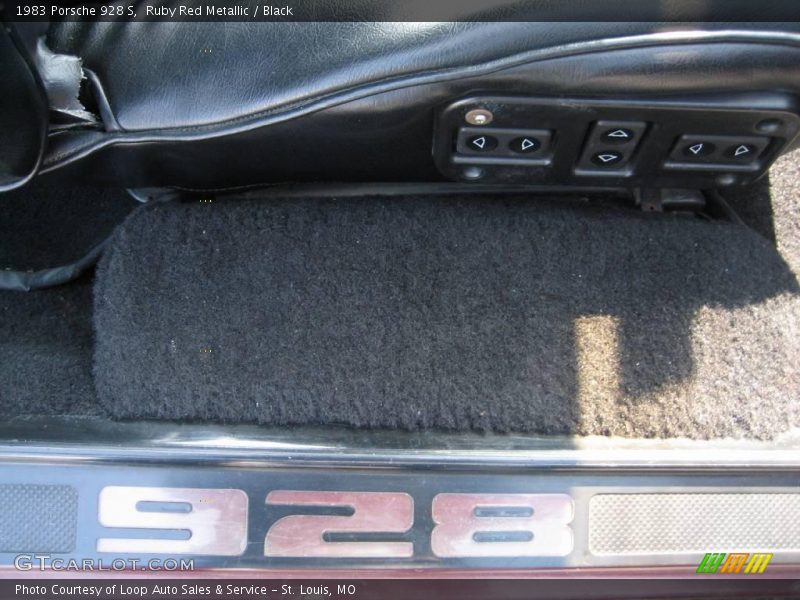 Ruby Red Metallic / Black 1983 Porsche 928 S
