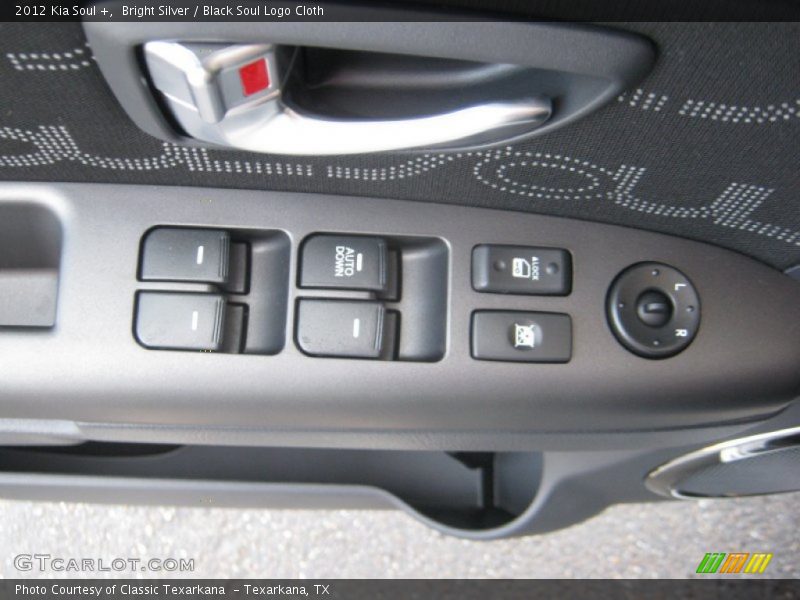 Bright Silver / Black Soul Logo Cloth 2012 Kia Soul +