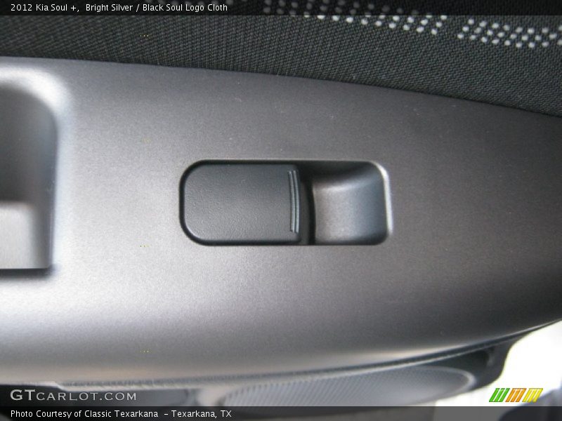 Bright Silver / Black Soul Logo Cloth 2012 Kia Soul +
