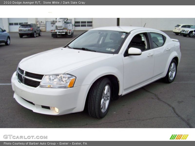 Front 3/4 View of 2010 Avenger R/T