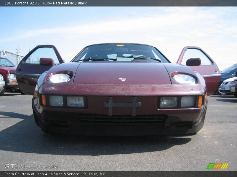 Ruby Red Metallic / Black 1983 Porsche 928 S