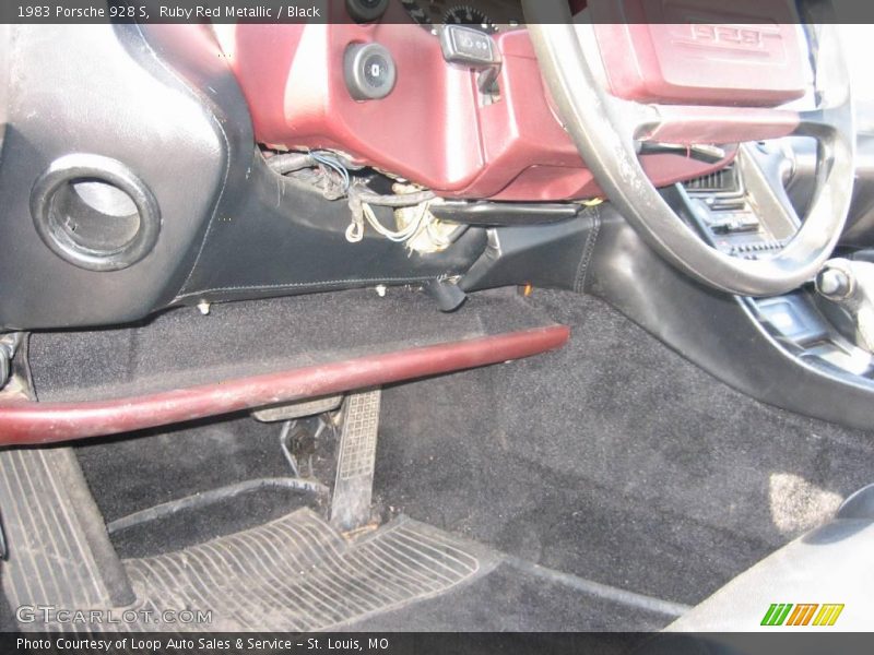 Ruby Red Metallic / Black 1983 Porsche 928 S