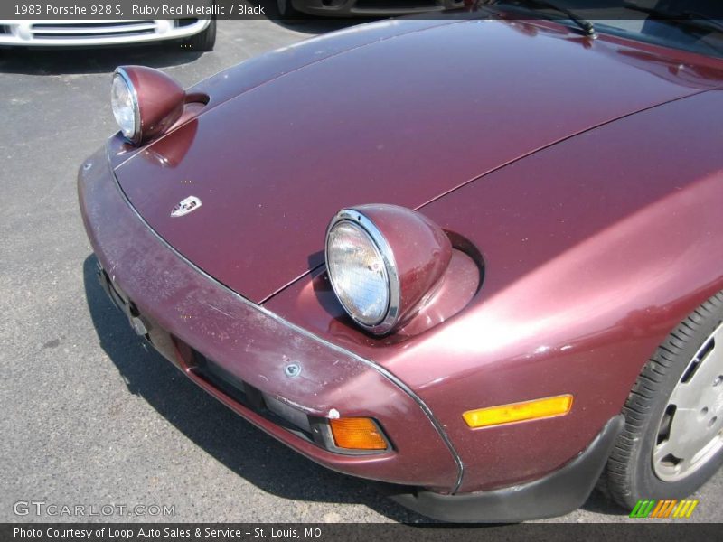 Ruby Red Metallic / Black 1983 Porsche 928 S