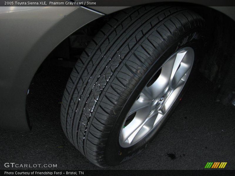 Phantom Gray Pearl / Stone 2005 Toyota Sienna XLE