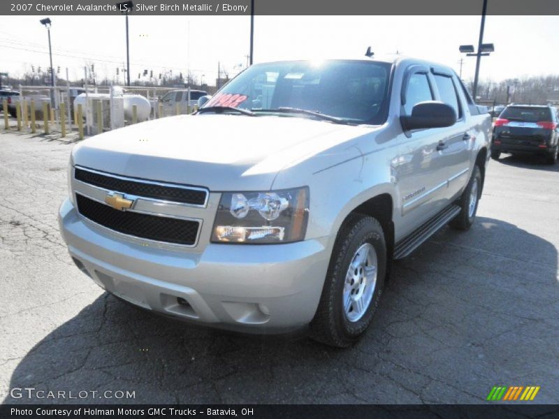 Silver Birch Metallic / Ebony 2007 Chevrolet Avalanche LS