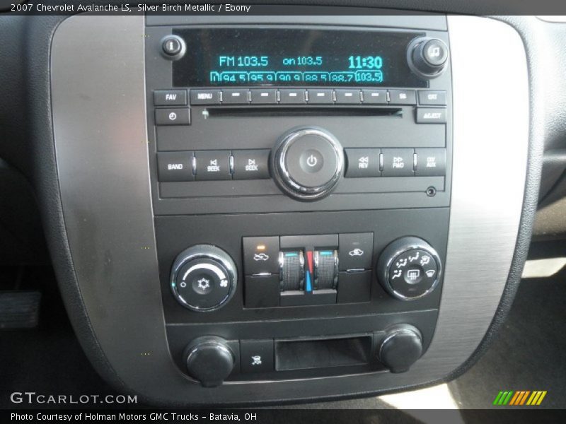 Silver Birch Metallic / Ebony 2007 Chevrolet Avalanche LS