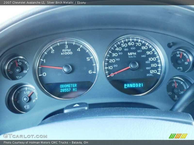 Silver Birch Metallic / Ebony 2007 Chevrolet Avalanche LS