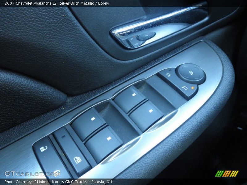 Silver Birch Metallic / Ebony 2007 Chevrolet Avalanche LS
