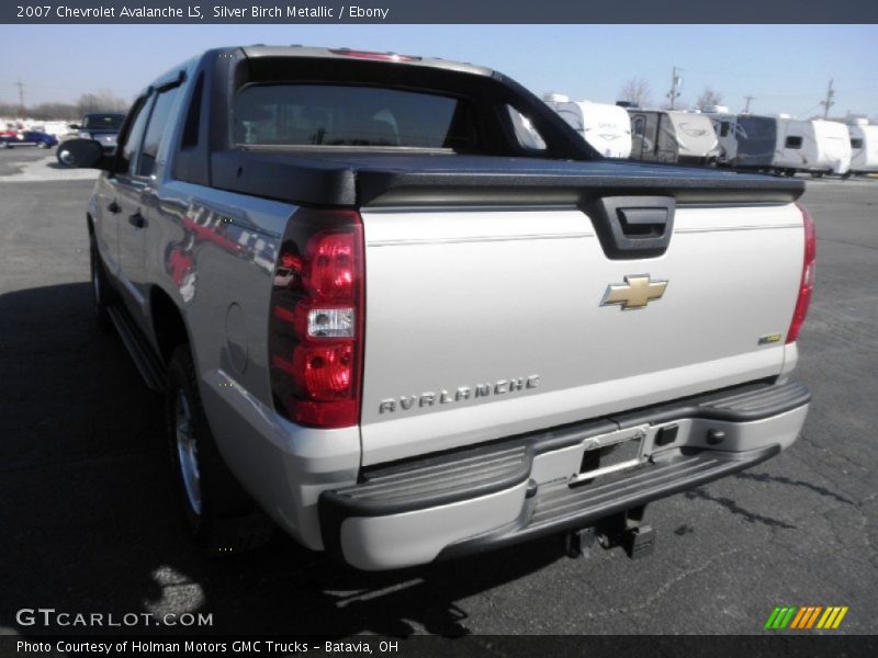 Silver Birch Metallic / Ebony 2007 Chevrolet Avalanche LS
