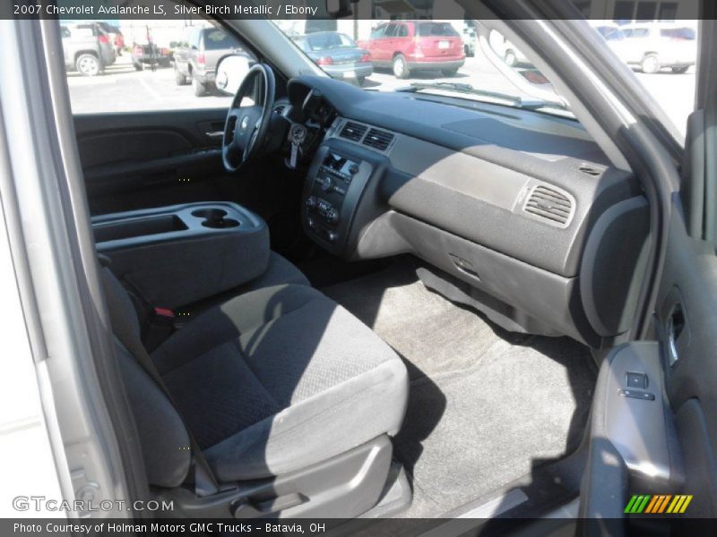 Silver Birch Metallic / Ebony 2007 Chevrolet Avalanche LS