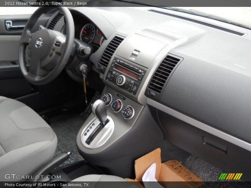 Super Black / Beige 2012 Nissan Sentra 2.0