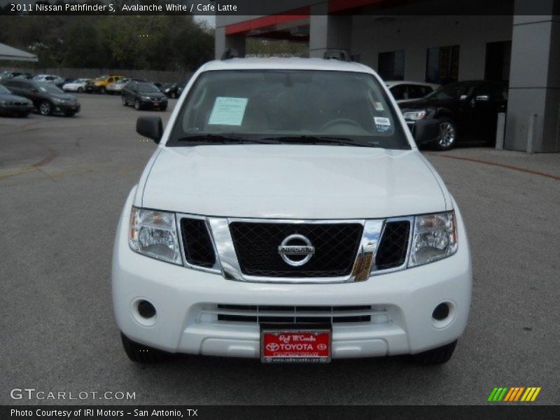 Avalanche White / Cafe Latte 2011 Nissan Pathfinder S