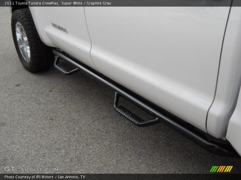 Super White / Graphite Gray 2011 Toyota Tundra CrewMax
