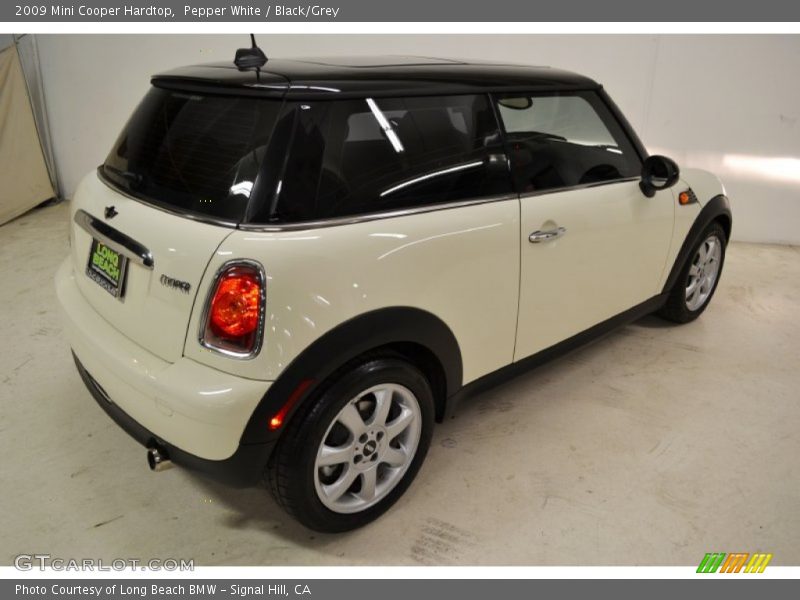 Pepper White / Black/Grey 2009 Mini Cooper Hardtop