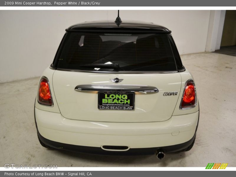 Pepper White / Black/Grey 2009 Mini Cooper Hardtop
