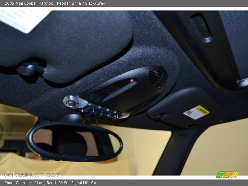 Pepper White / Black/Grey 2009 Mini Cooper Hardtop