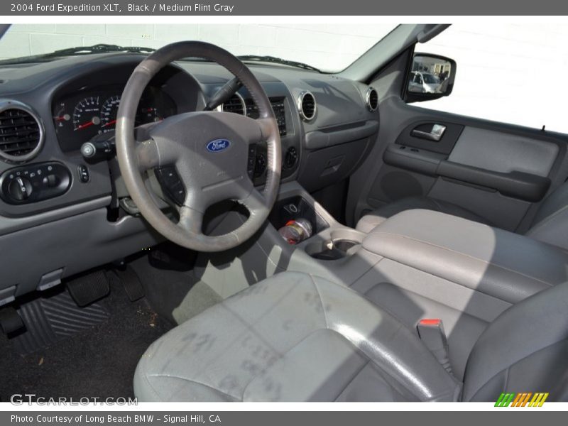 Black / Medium Flint Gray 2004 Ford Expedition XLT