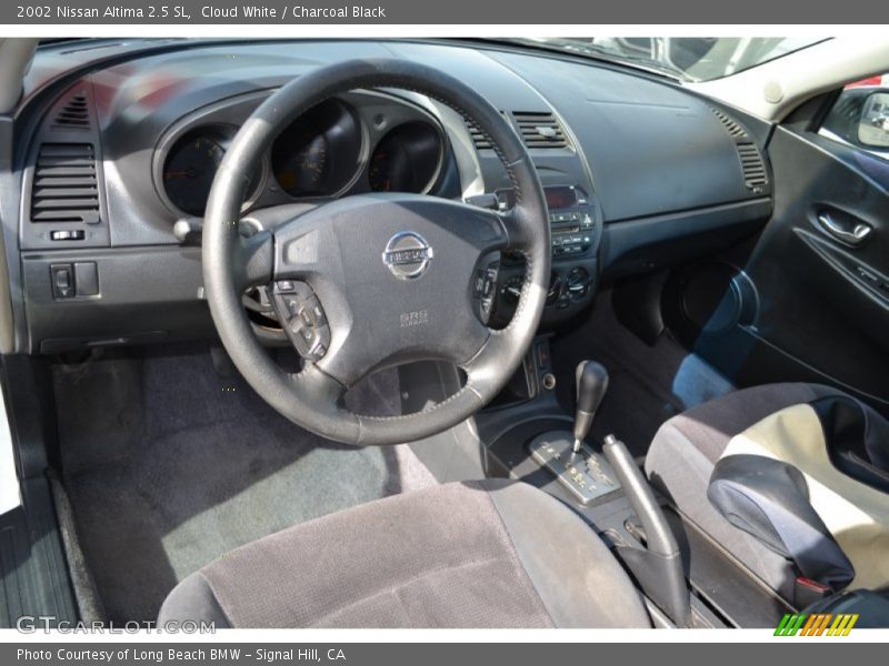 Cloud White / Charcoal Black 2002 Nissan Altima 2.5 SL