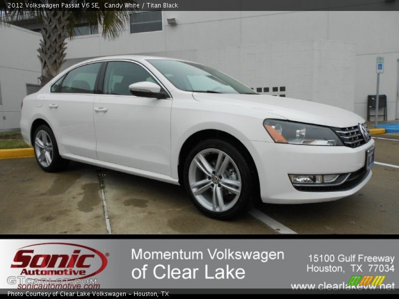Candy White / Titan Black 2012 Volkswagen Passat V6 SE