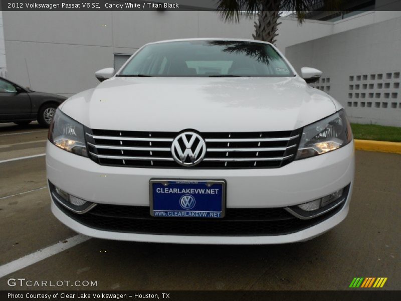 Candy White / Titan Black 2012 Volkswagen Passat V6 SE