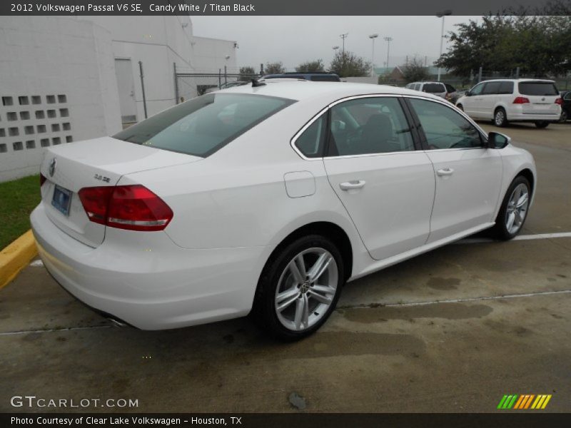 Candy White / Titan Black 2012 Volkswagen Passat V6 SE